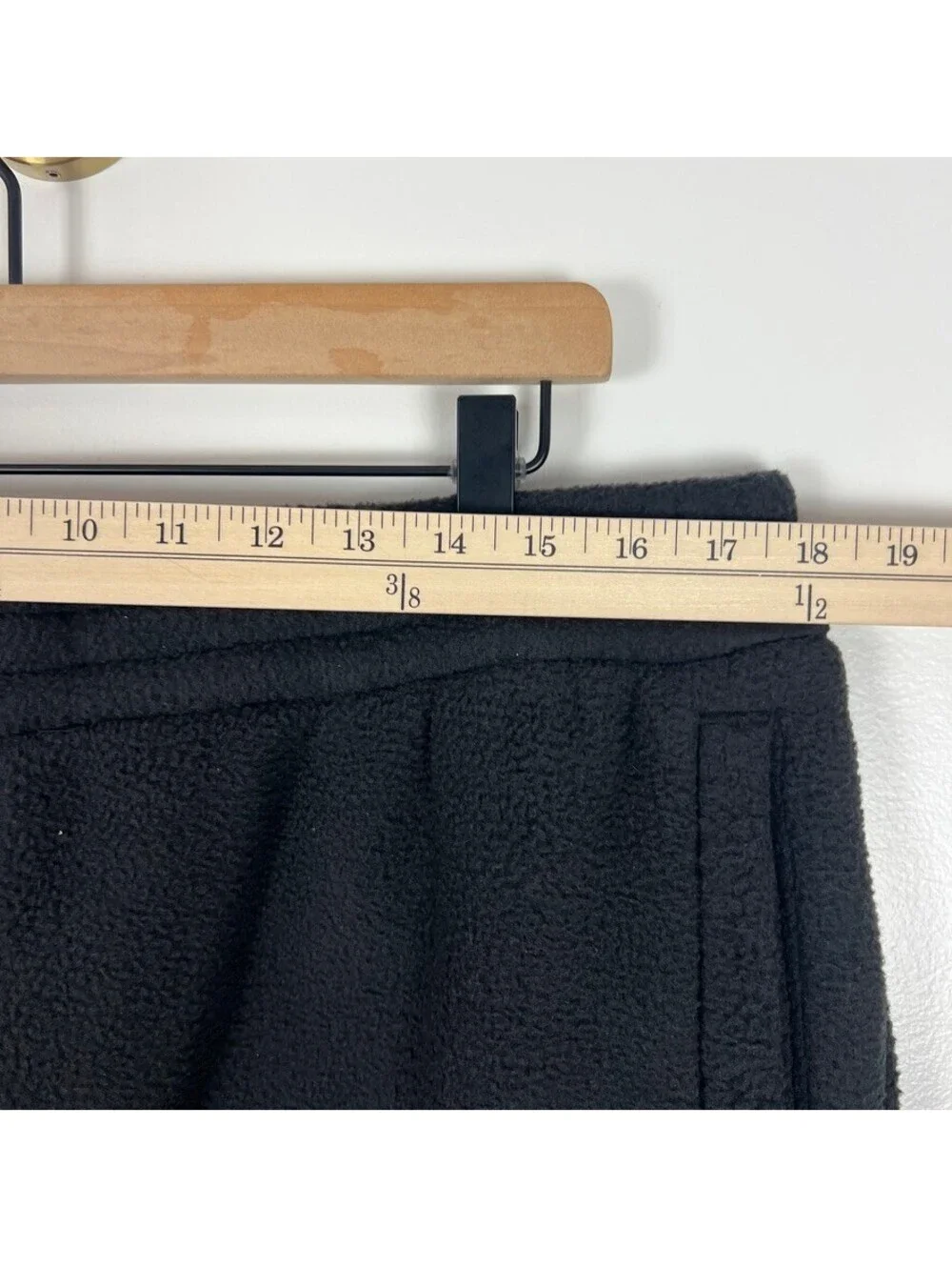 The North Face Men's Black Fleece Jogger Sweatpants Large Circular Design NWOT